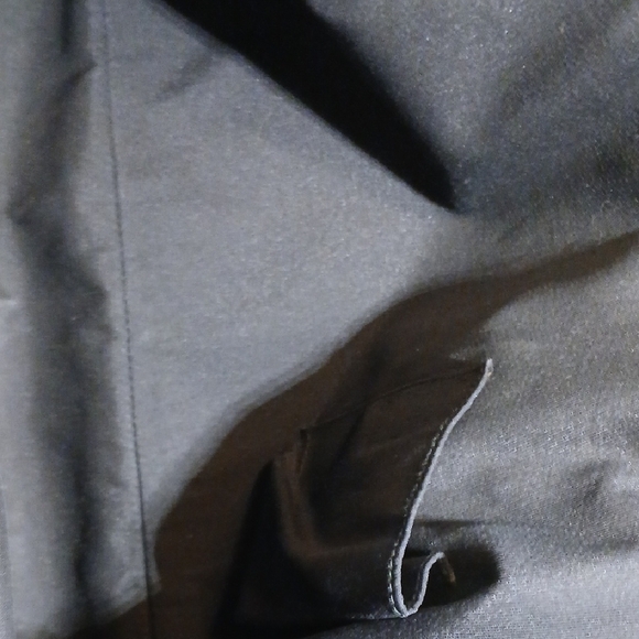 Gucci Black Tote Bag with Red and Green Accents.. - Picture 14 of 16